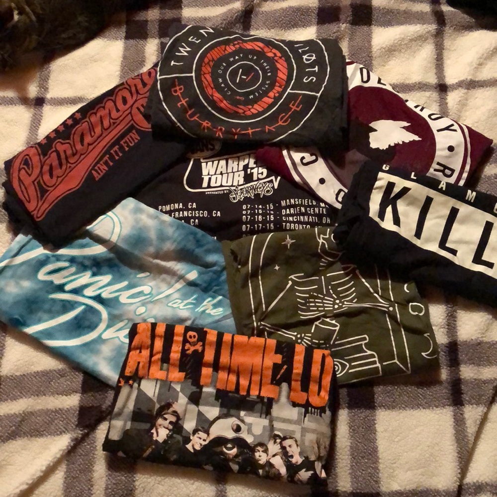 9 band tee bundle!